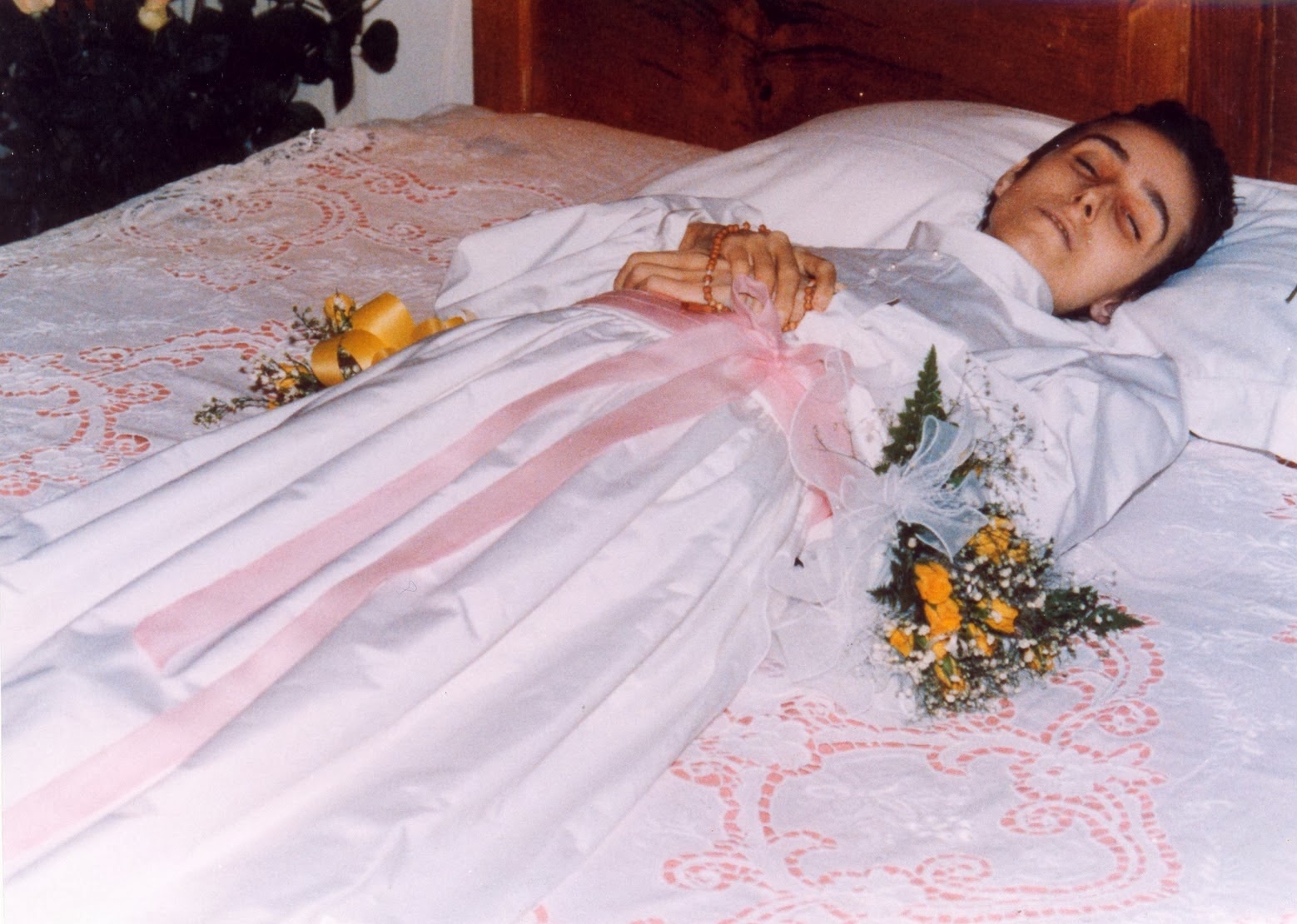 Beata Chiara Luce foi santa por usar calças?
