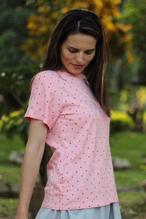 Blusa manga curta rosa cora&ccedil;&otilde;es