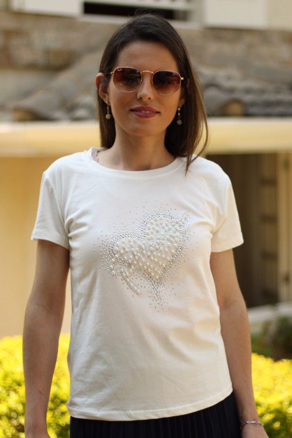 Blusa manga curta branca cora&ccedil;&atilde;o