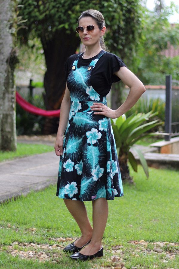 Jardineira evas&ecirc; preta folhagem