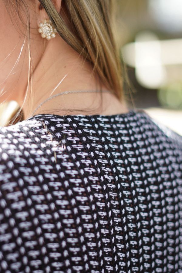 Cardigan alongado preto e branco