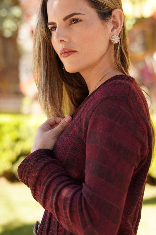 Cardigan alongado preto e vermelho