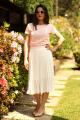 Saia midi plissada off-white